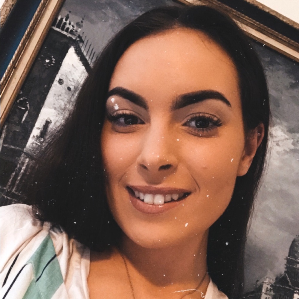 Meet your Posher, Hannah